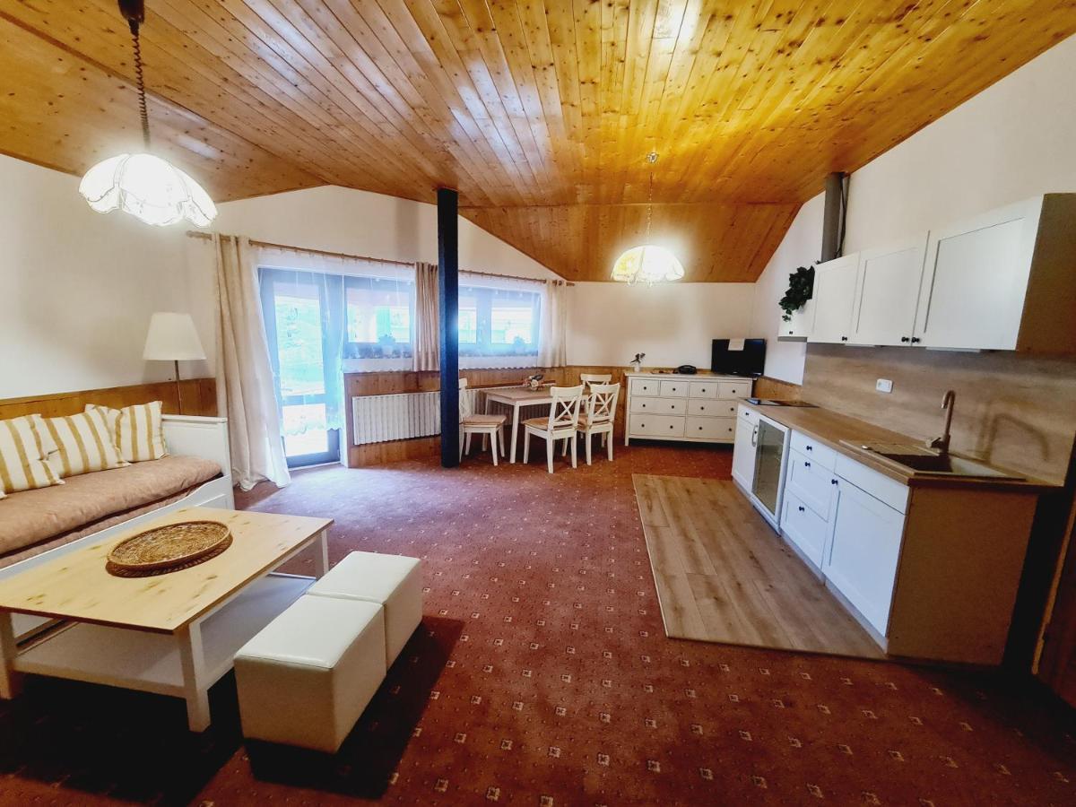 Garni Hotel Asas*** モスト エクステリア 写真