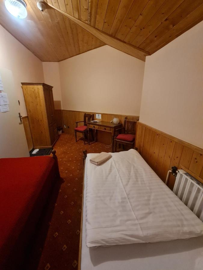 Garni Hotel Asas*** モスト エクステリア 写真