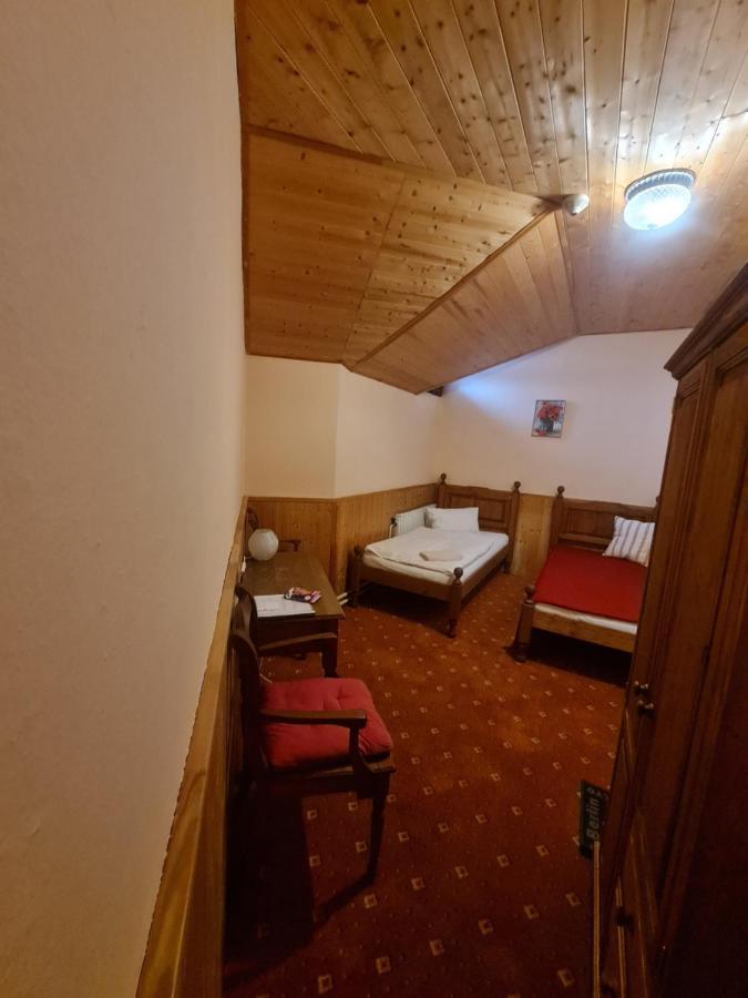 Garni Hotel Asas*** モスト エクステリア 写真