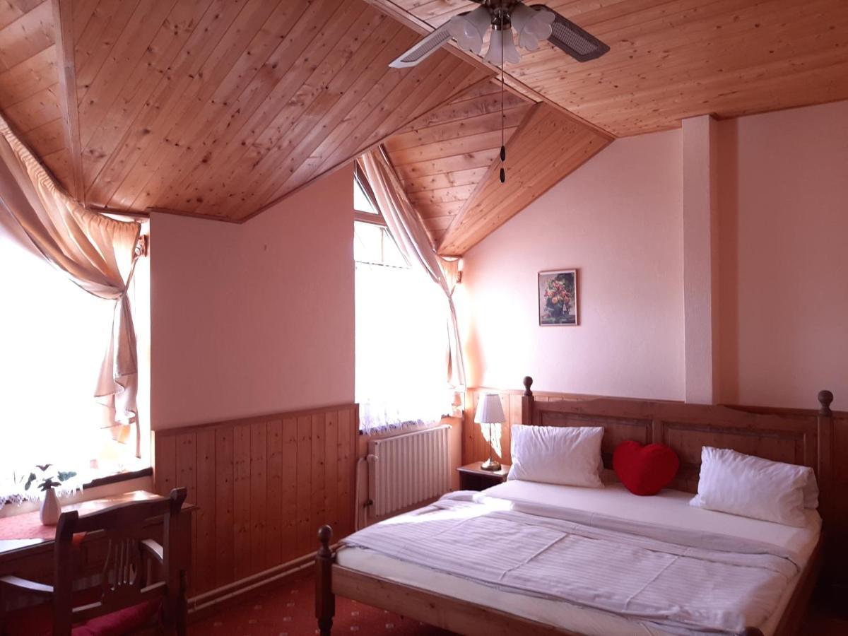 Garni Hotel Asas*** モスト エクステリア 写真