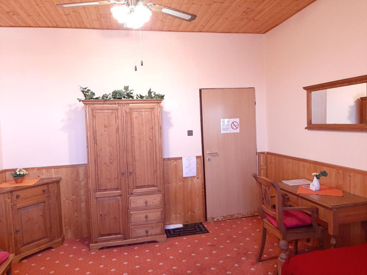 Garni Hotel Asas*** モスト エクステリア 写真
