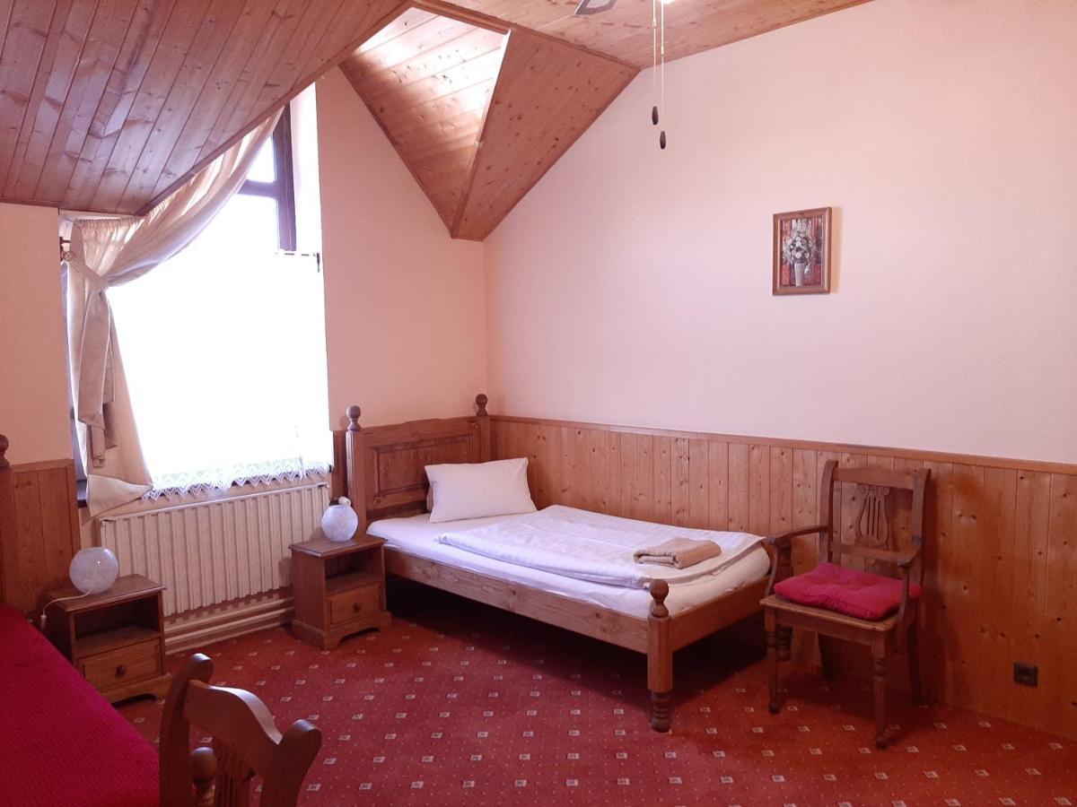 Garni Hotel Asas*** モスト エクステリア 写真